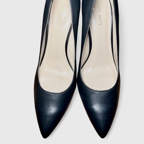 Nine West Black Leather Women's Heels - Picture 5 of 6